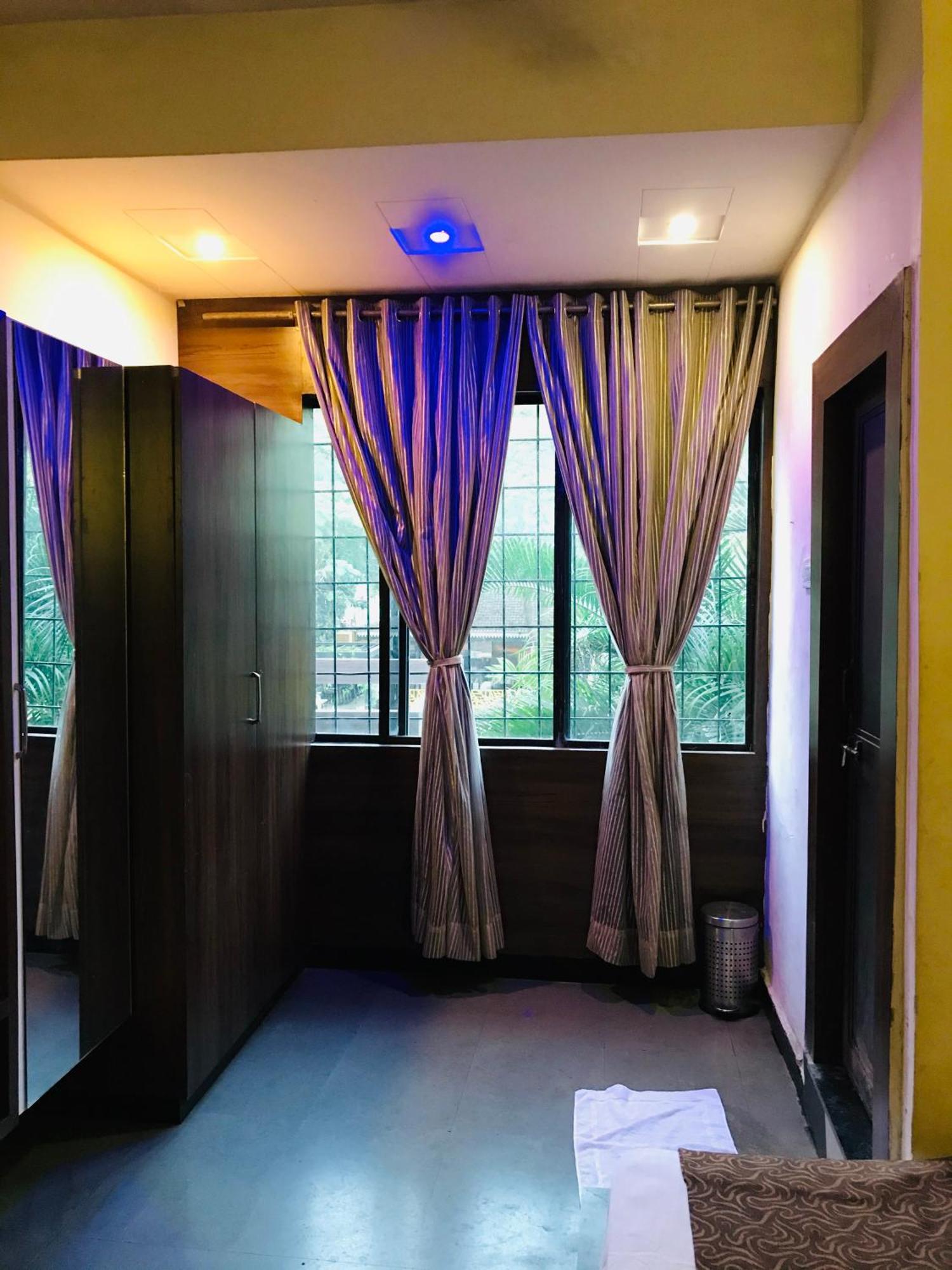 Liva Rooms Nashik Dış mekan fotoğraf