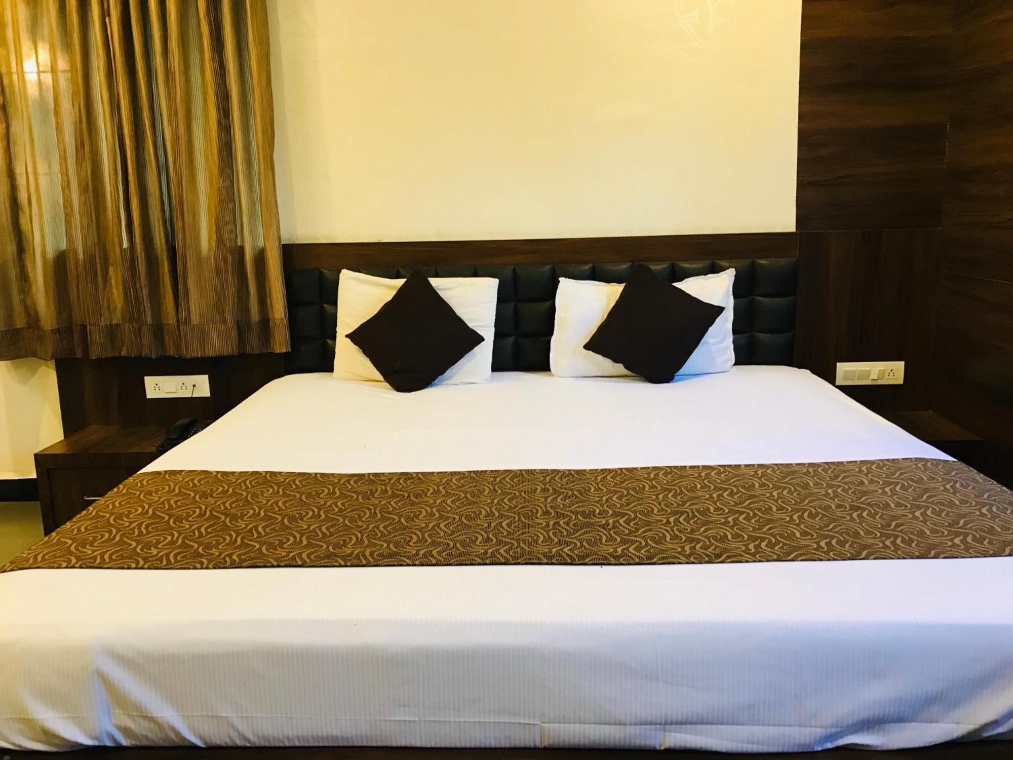 Liva Rooms Nashik Dış mekan fotoğraf