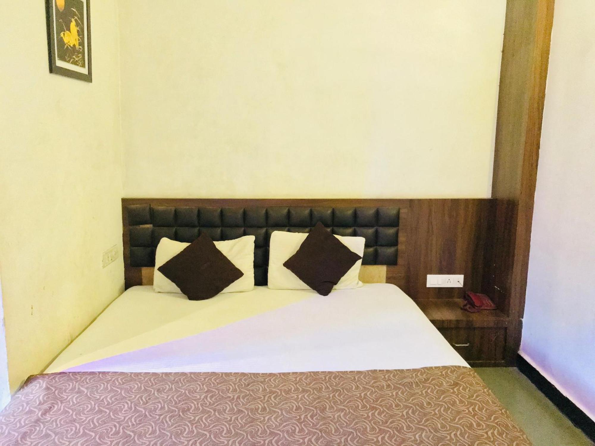 Liva Rooms Nashik Dış mekan fotoğraf